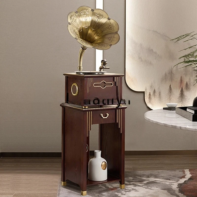 A Chinese phonograph living room home retro big speaker vinyl record player old-fashioned antique record player audio ornament