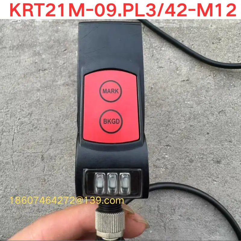 Second-hand test OK  KRT21M-09.PL3/42-M12 color code sensor 50127841