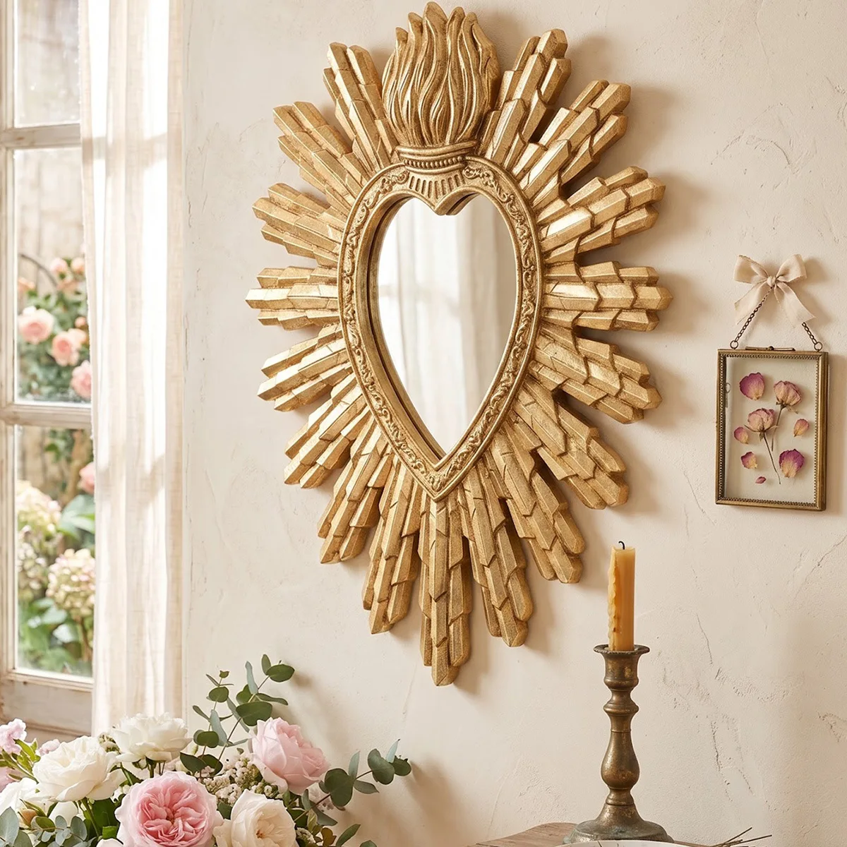 French-style flame heart decorative mirror, Baroque heart-shaped sun-ray wall-mounted mirror, luxury art wall mirror for the