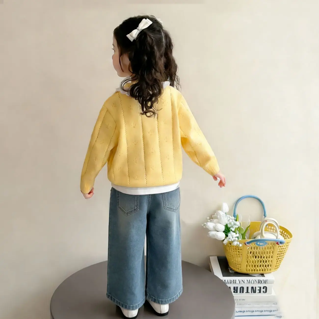 Neues Frühlingsoutfit für Mädchen: Gestrickter Kinder-Cardigan mit Spitzenkragen für Babymädchen – Detail 8