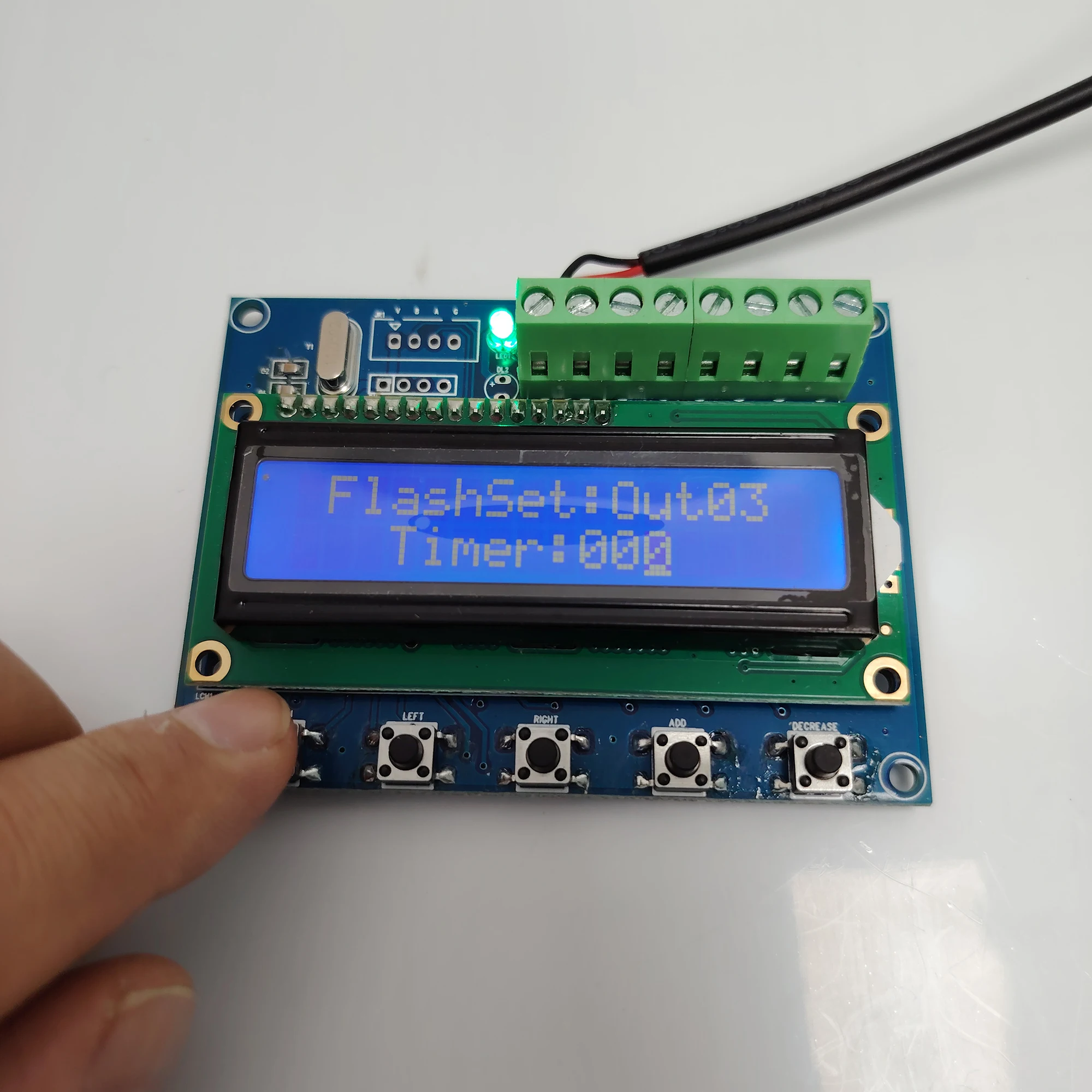 Picture 6: 3 Max Signal Chanel Output Programmable Traffic Light Controller 12 to 24V Input And Output 0 to 999 Seconds Microprocessor
