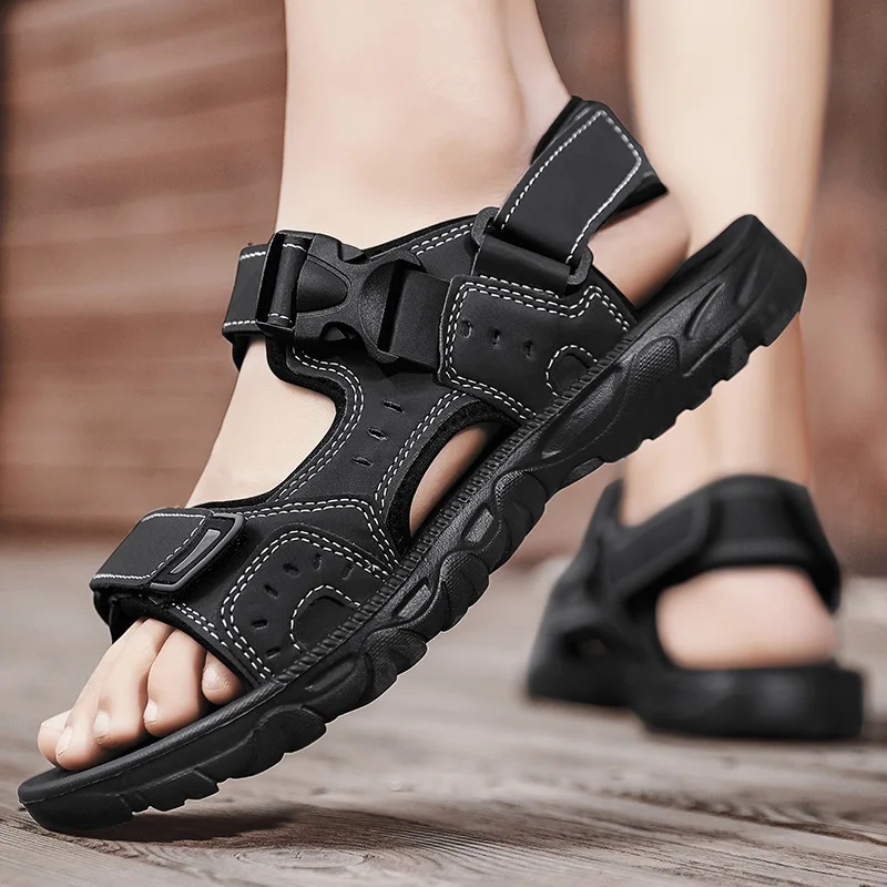 Man Sandals Summer Wear Beach Sandals Anti Sip Wear-resistant Slippers Trendy Man Driving Sandal