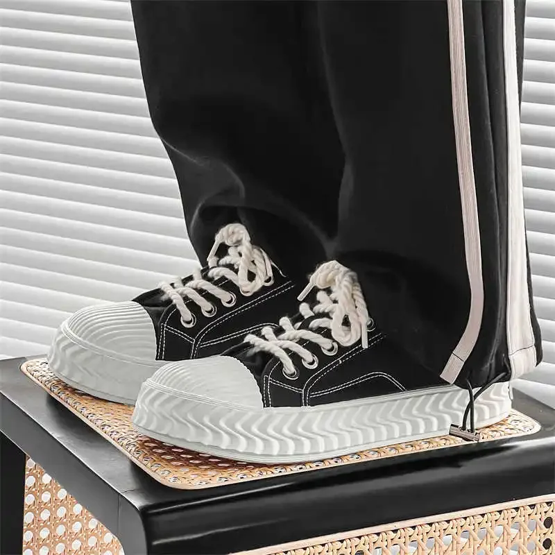 أحذية رياضية مكتنزة من الجلد العادي للرجال تقدم أحذية رجالية كاجوال من Damas بتصميم فاخر رياضي Vip عروض رائعة