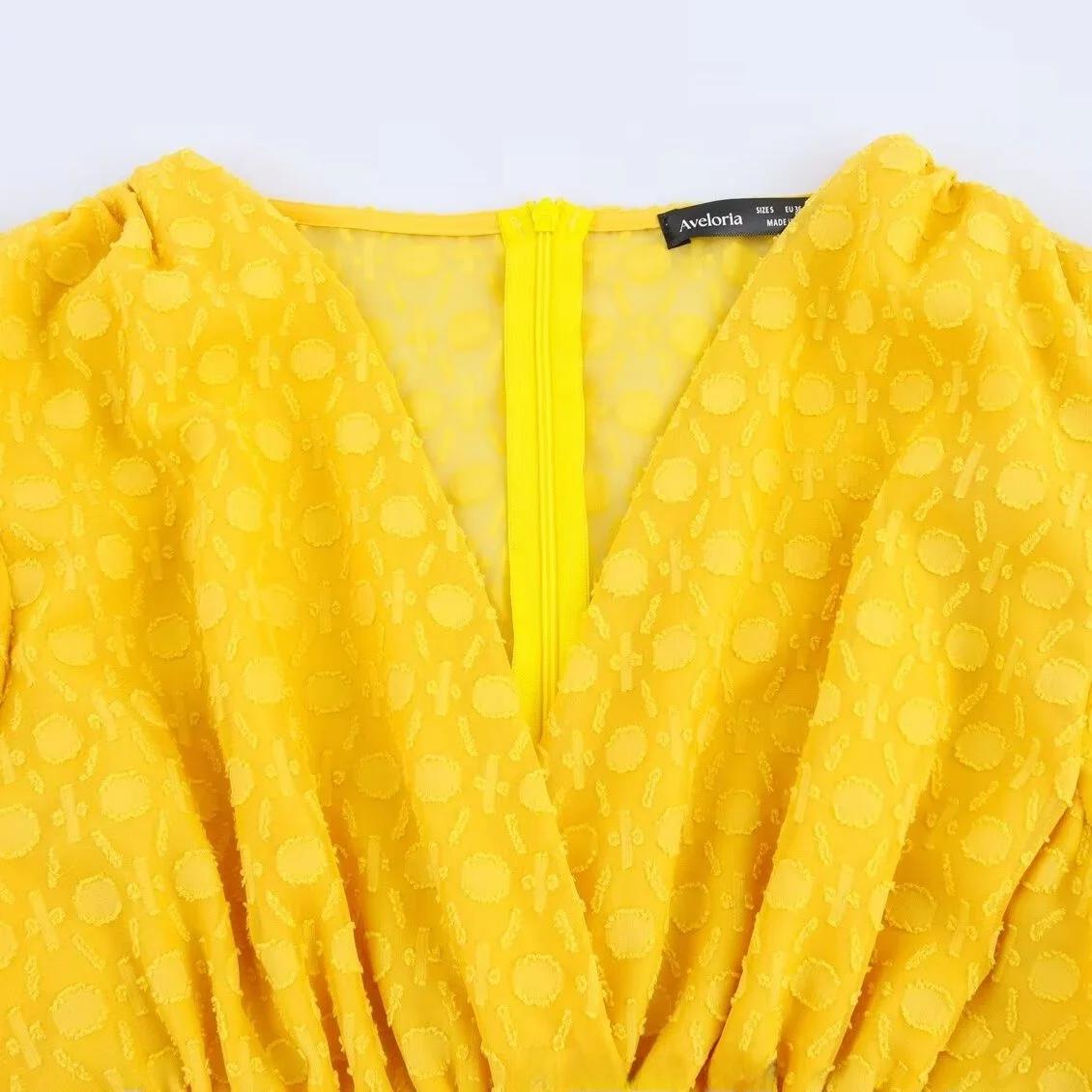 Vestido E de Verão Novo para Mulheres com Decote em V e Mangas Bufantes, Design Floral com Recortes, Saia Alta de Fada