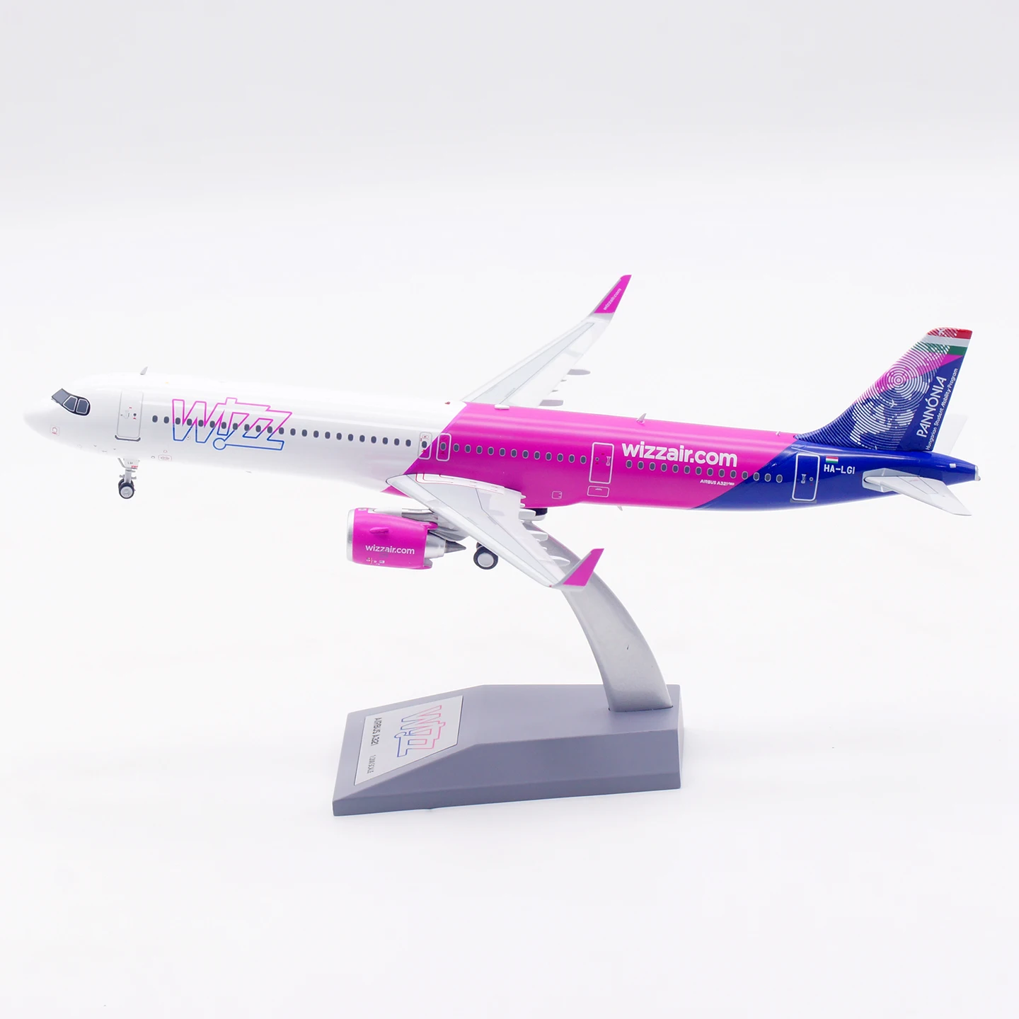 

IF321W60726 Alloy Collectible Plane Gift INFLIGHT 1:200 Wizz Air Airbus A321neo Diecast Aircraft Jet Model HA-LGI With Stand