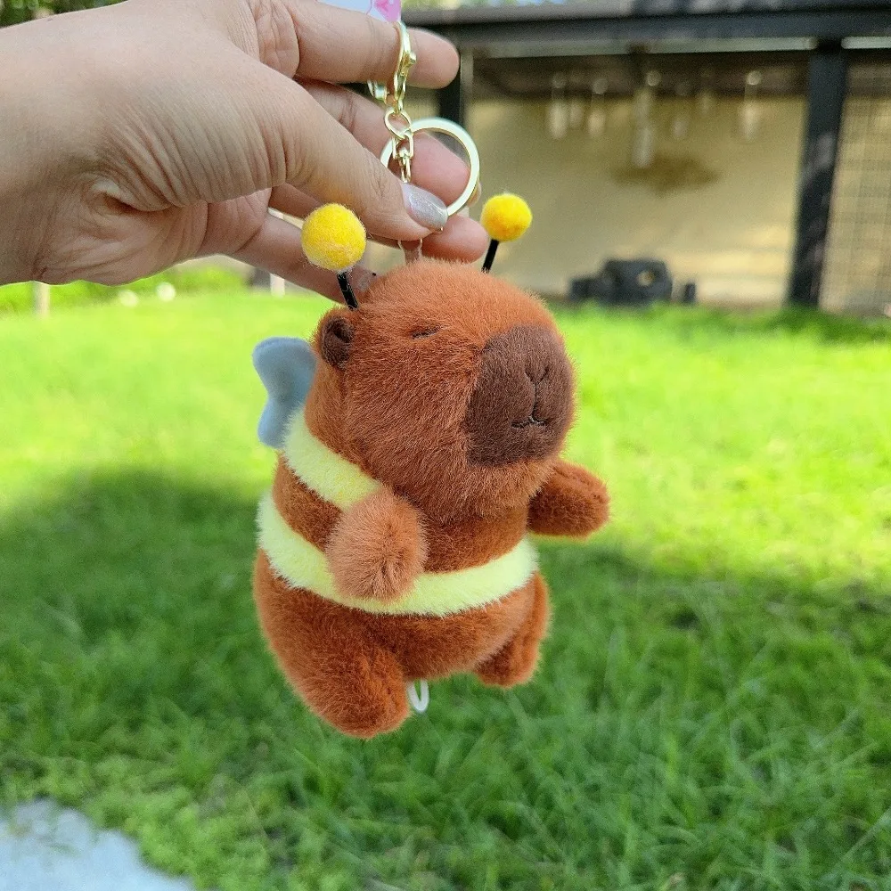 Creative Soft Capybara Key Ring Cross Dressing Pulling Rope Plush Bee Pendant Fur Funny Wing Flutter Doll Couple