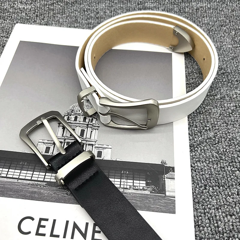 حزام جلد طبيعي بإبزيم فضي كلاسيكي عصري للجنسين بطبقة علوية من جلد البقر إكسسوار أنيق للرجال والنساء