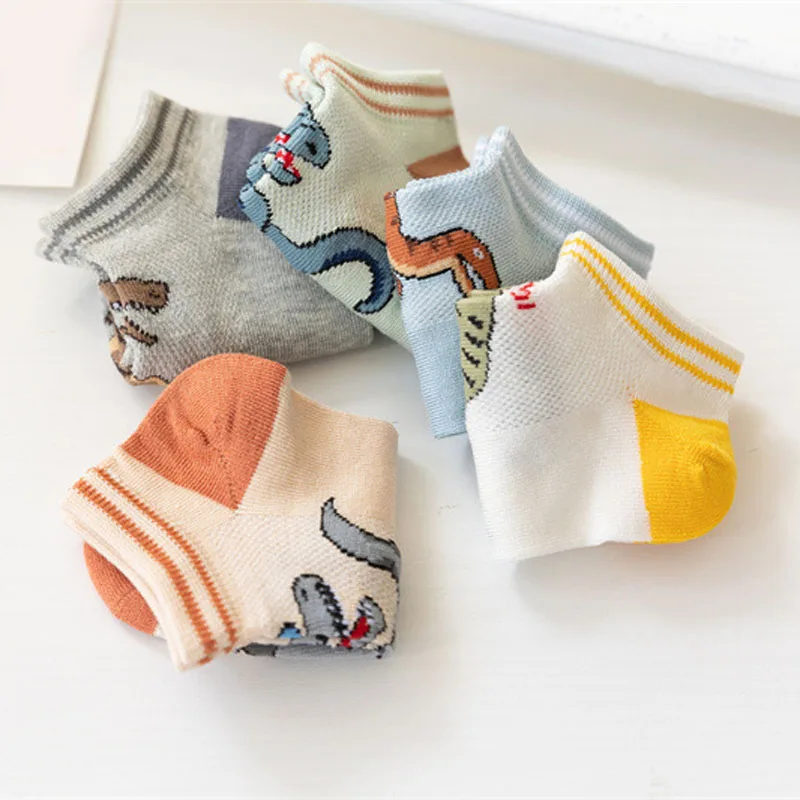 5 Paar Socken mit Dinosaurier-Muster für Jungen, bequem, atmungsaktiv, lässig, weich, Kindersocken – Detail 4