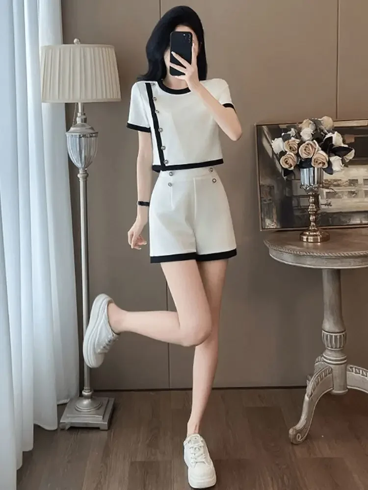 Estilo coreano t camisa preta conjuntos curtos femininos 2 peças de algodão barato oferece luz verão moda 2025 tendências casuais shorts femininos