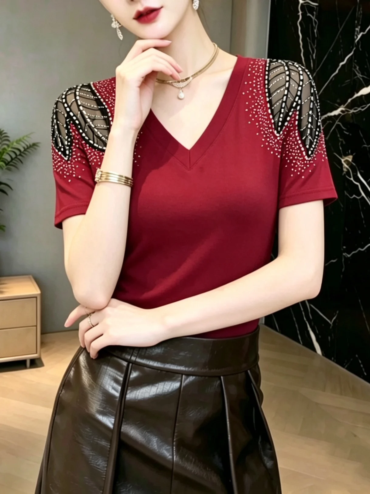 

Fashionable Summer Women's T-Shirt V-Neck Short Sleeve Mesh Splice Diamond Heat Transfer Base Shirt Trendy Casual Style