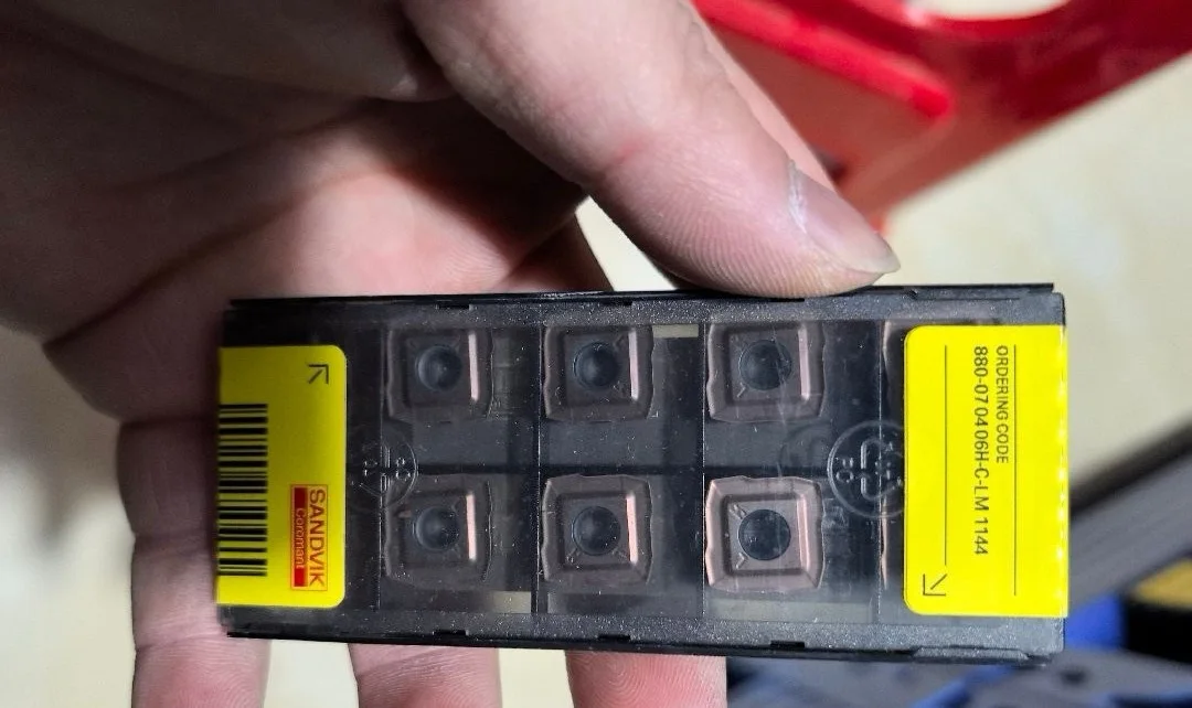 

Hard alloy cutting blades 880-070406H-C-LM 1144 1044