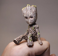 Disneyens Cartoon Tree Man 6CM Action Figure Model Cool movie Avengeres Mini Toys Guardians Of The Galaxy Figure Sitting Groot