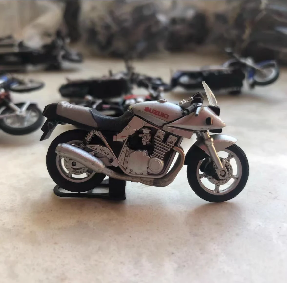 1/44 1/43 miniature model motor cycle car