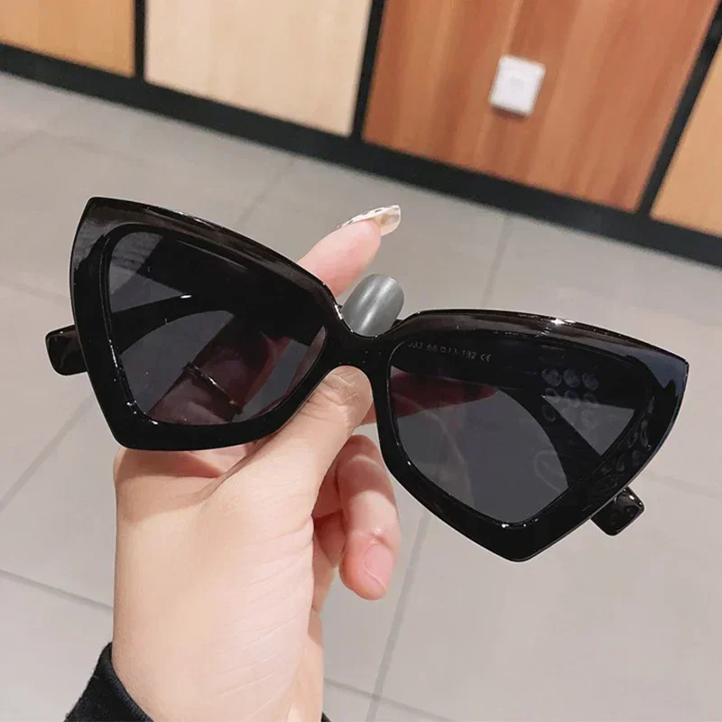 Fashion Cat Eye Sunglass Trendy Female Eyewear Luxury Irregular Frame Popular Women Travelling Sun Glasses Ultraviolet-proof