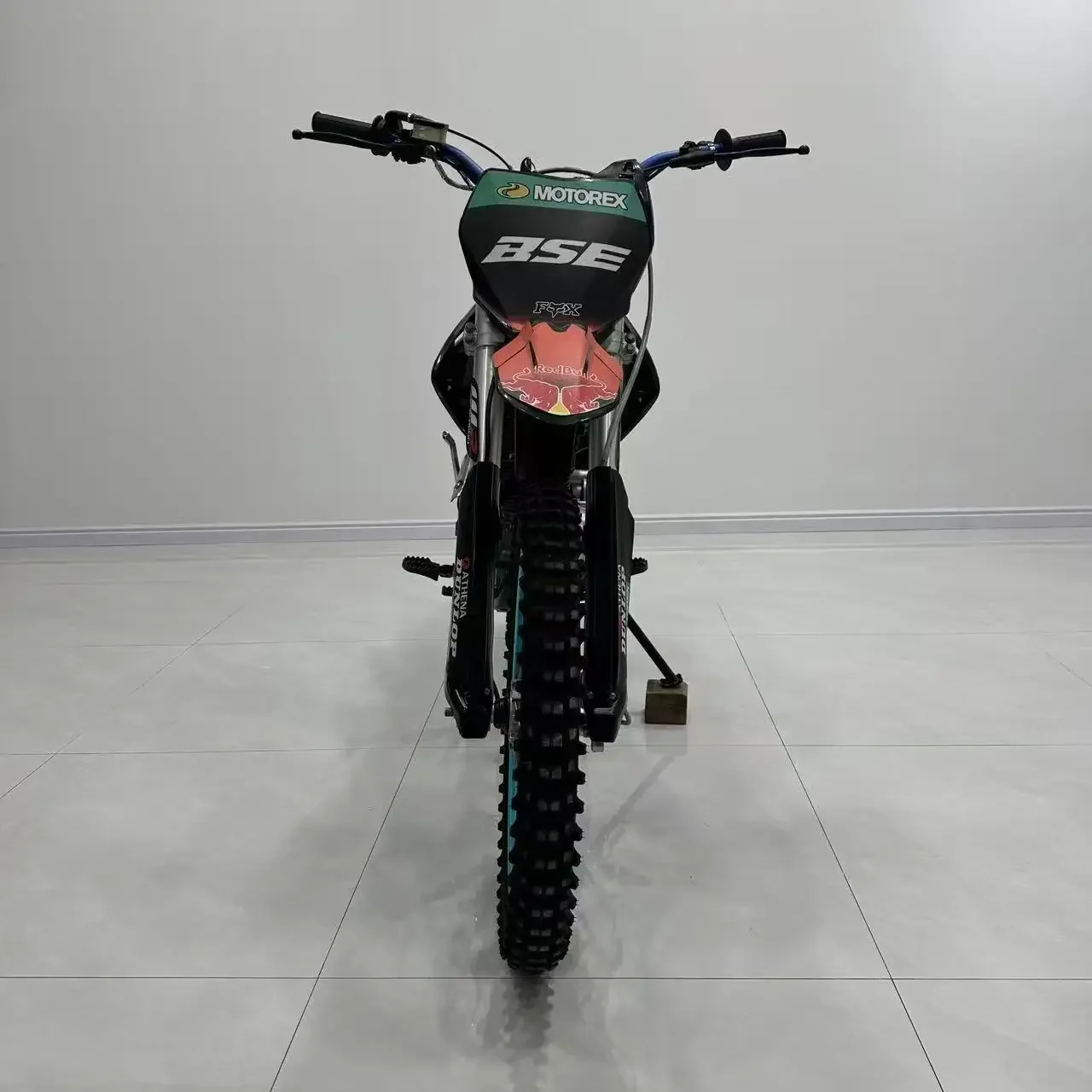 

ForBosuer1 250CC Off-Road Bike - China Made, 4-Stroke Single Cylinder Air-Cooled, Durable & Sporty