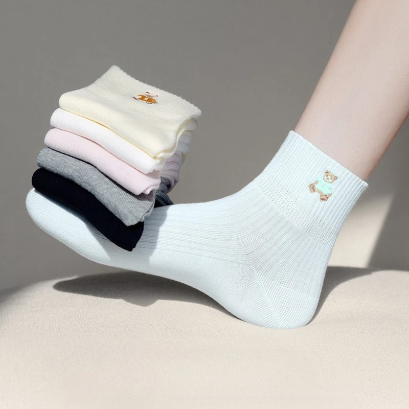 Calzini corti antibatterici antiscivolo da donna in puro cotone 1/6 ricamati con calzini casual comodi e sottili primaverili estivi con orso