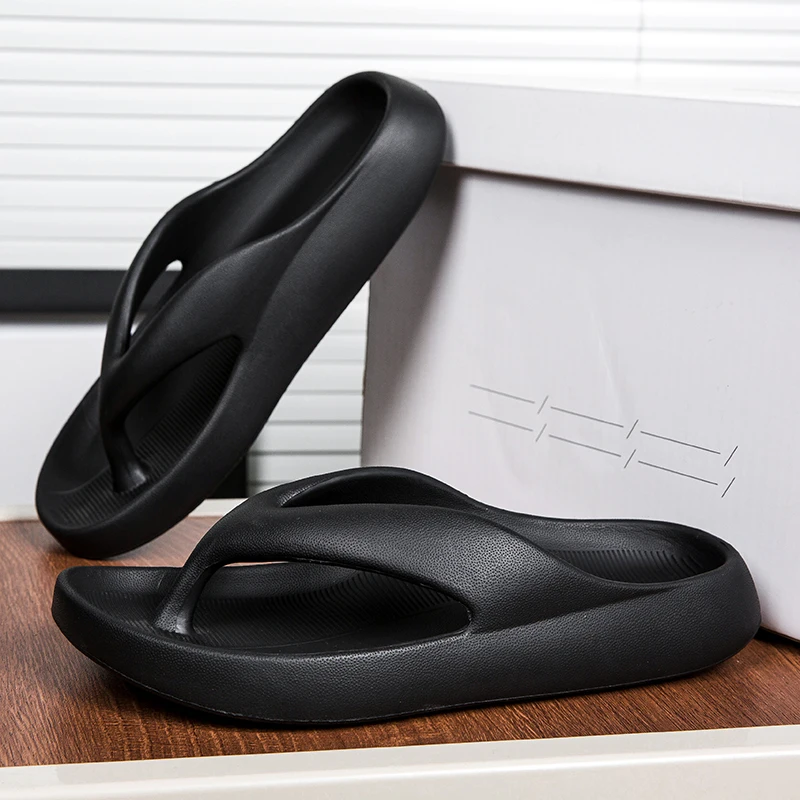 

Men's thick-soled height-increasing, anti-slip, wear-resistant thong beach slippers in a stylish solid color