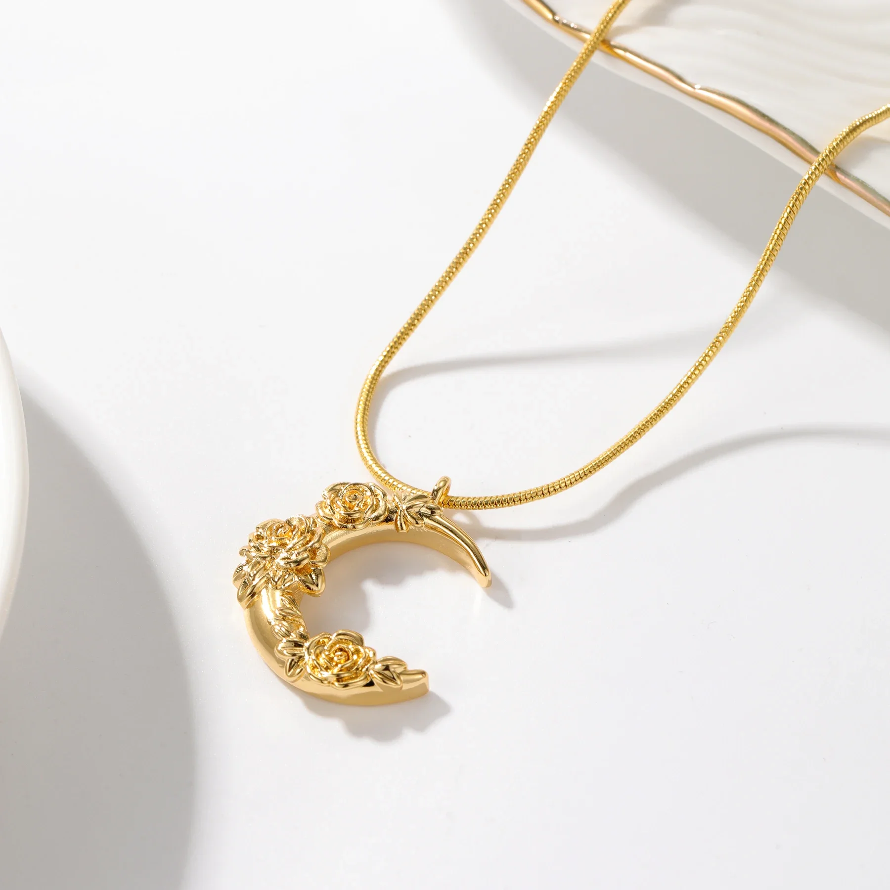 

Zciti 3D ожерелье на заказ, кулон в форме полумесяца, дамасская роза, вневременная исламская луна, исламские украшения для женщин, подарок на Ид для женщин