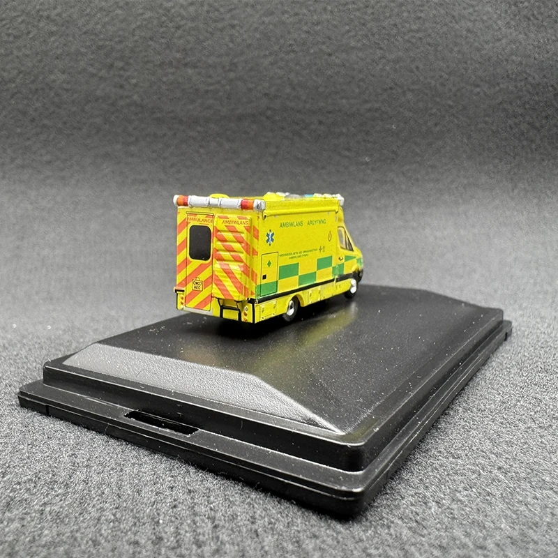 OXFORD 1:148 Skala Ambulans Model Auta ze Stopu Metali Symulacja Statyczna Kolekcja Dekoracja Prezent Świąteczny Zabawka Pamiątka