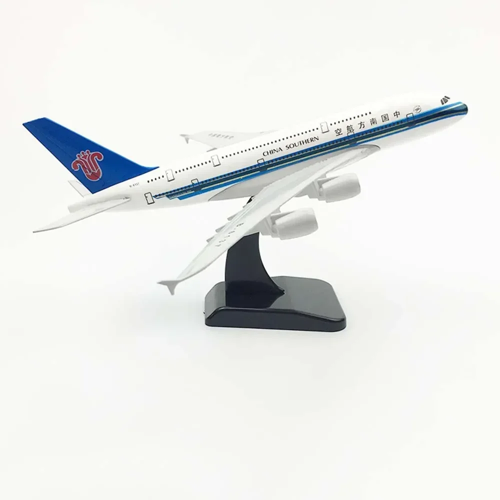 Pesawat Airbus A380 China Southern Airlines mainan Model pesawat paduan hadiah anak-anak 20cm untuk koleksi dekorasi