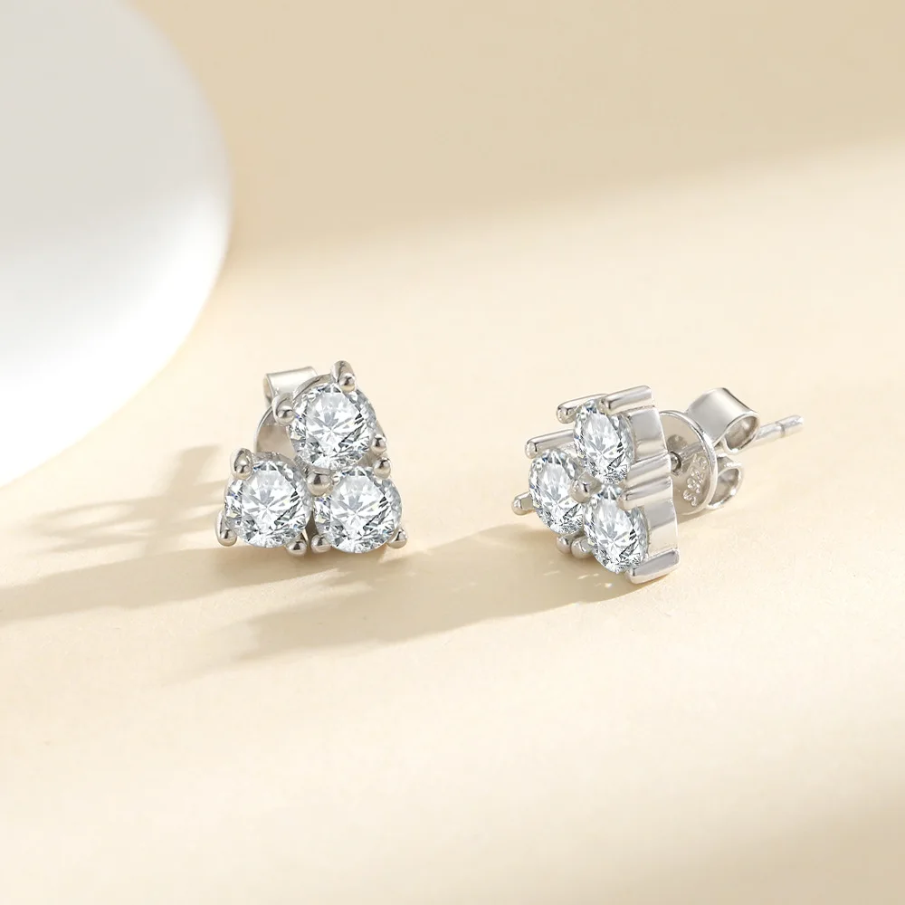 0.6cttw Moissanite Diamond Stud Earrings with Certificates 925 Sterling Silver Heart Shape Earring for Women Fine Jewelry KUTPF