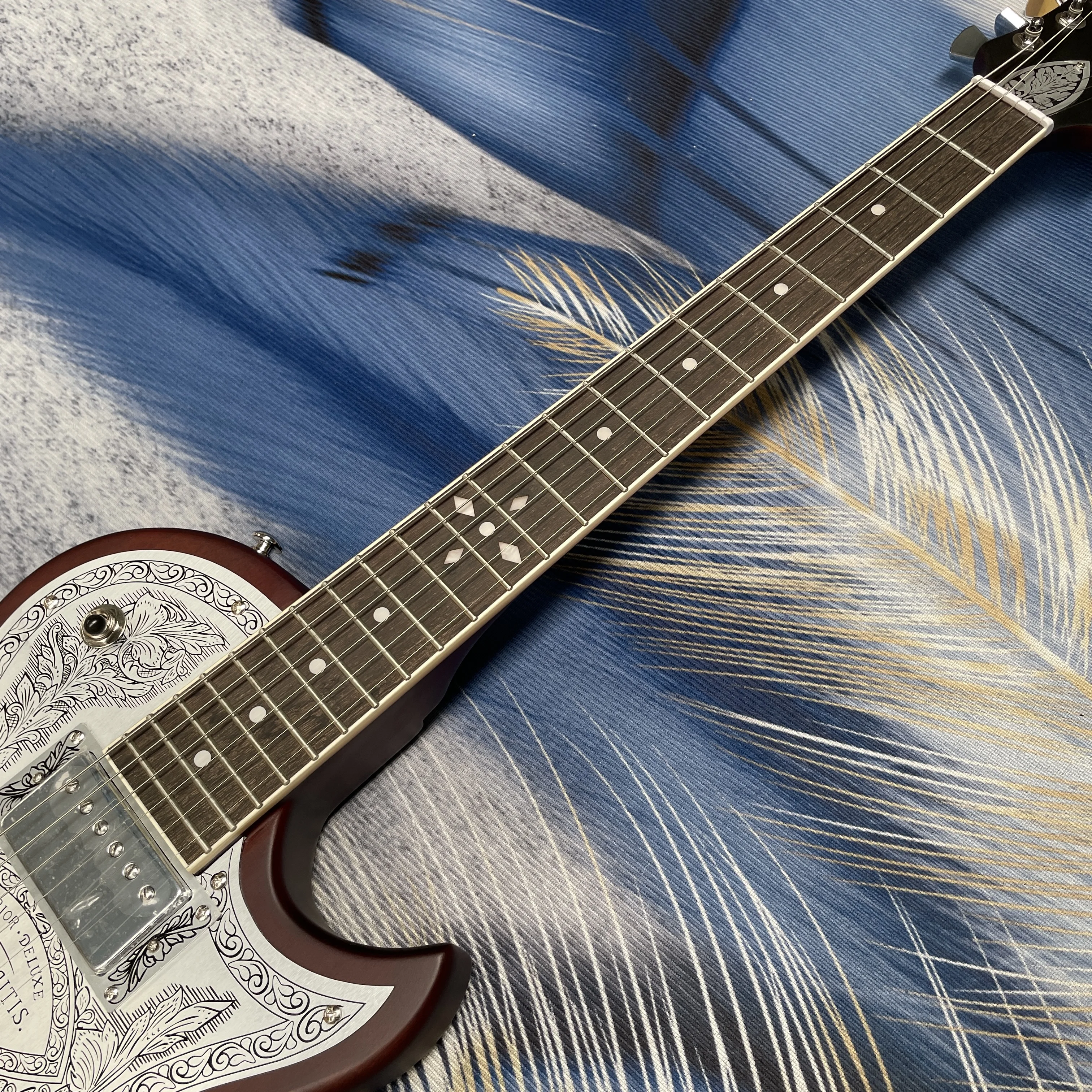 6-string electric guitar dot inlay rosewood fingerboard,multi-knob volume control guitars,ideal for advanced players guitarra