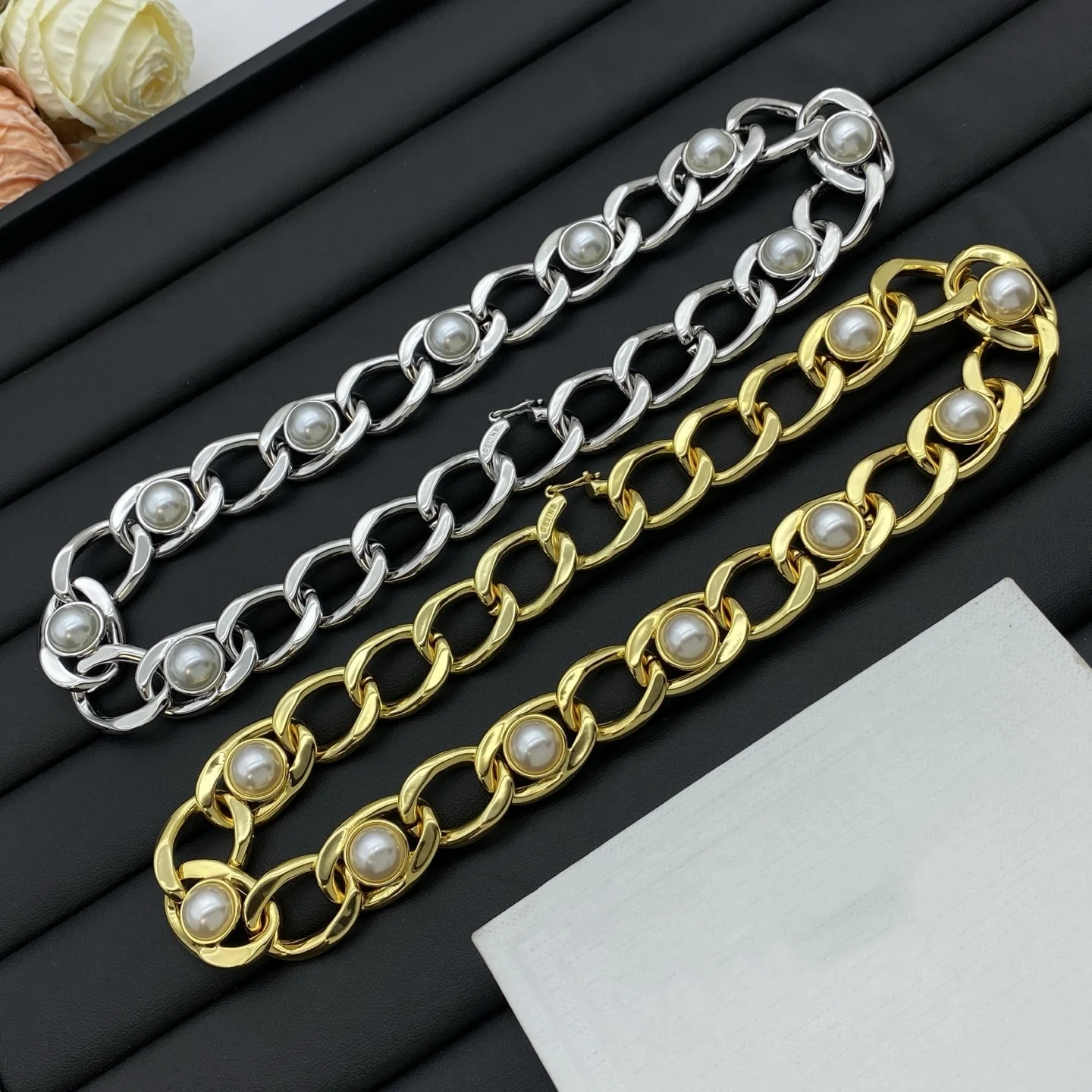 

European and American fashion smooth thick chain pearl necklace