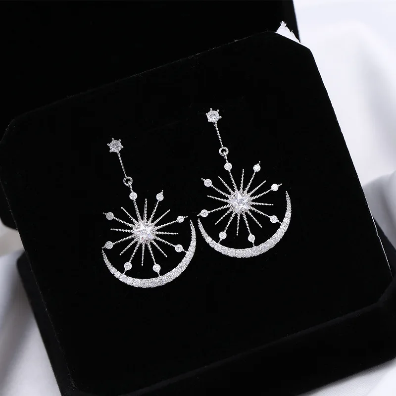 Elegant And Luxurious, High-End Earrings S925 Silver Needle Zircon Star And Moon Earrings With A Design Sense Of Moon And Starry