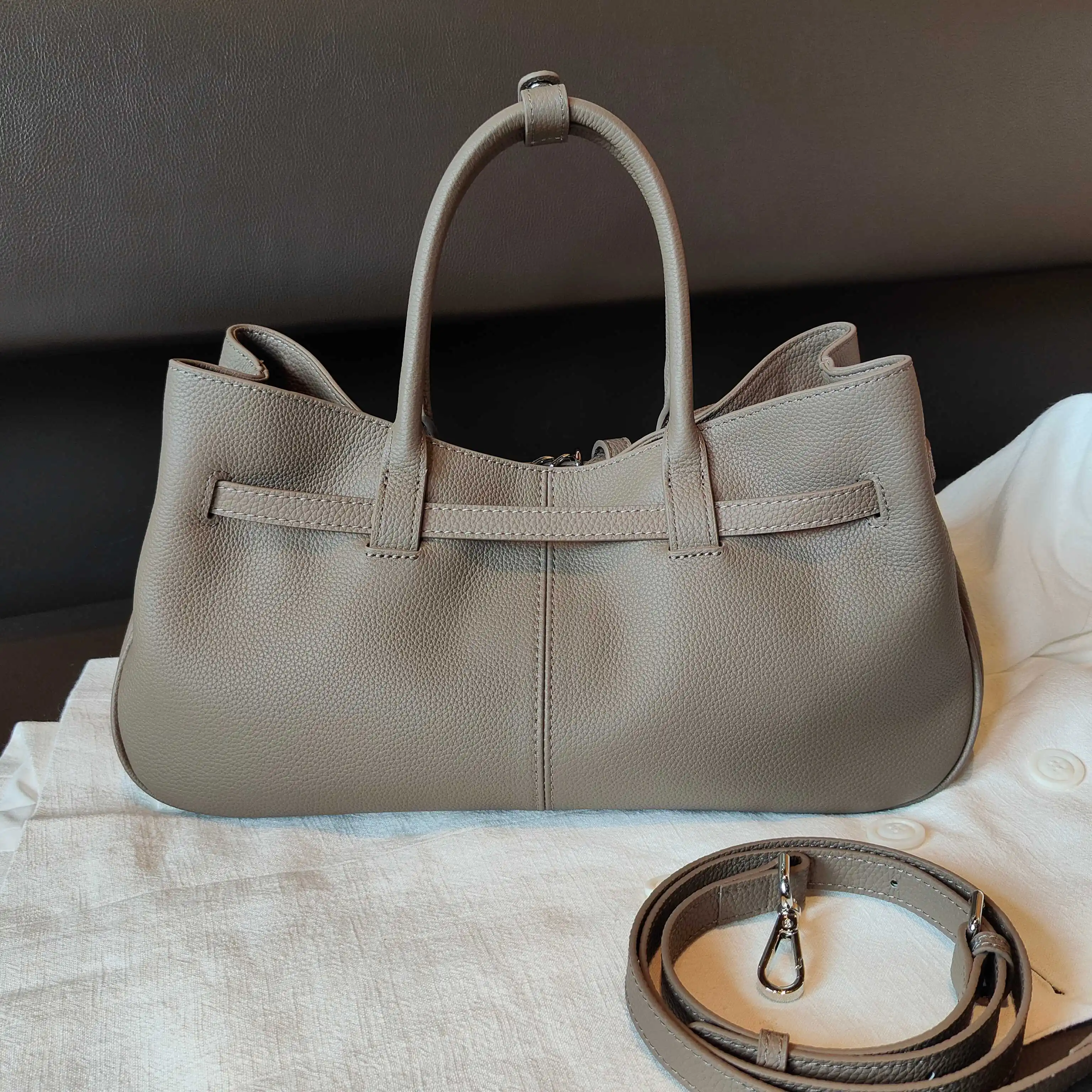 Women's Shoulder Bags Handbags Leather Bags Zipper Closure Large Capacity Underarm Shoulder Bags Fashion Stylev