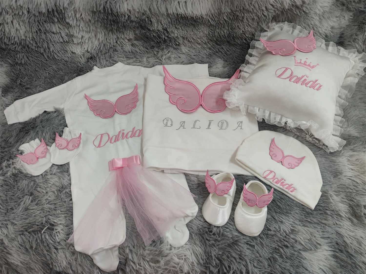 Charming Personalized Baby Girl Angel Wing 6Pcs Pink Tutu Romper Name Embroidery Newborn Coming Home Outfit Luxury Shower Gift