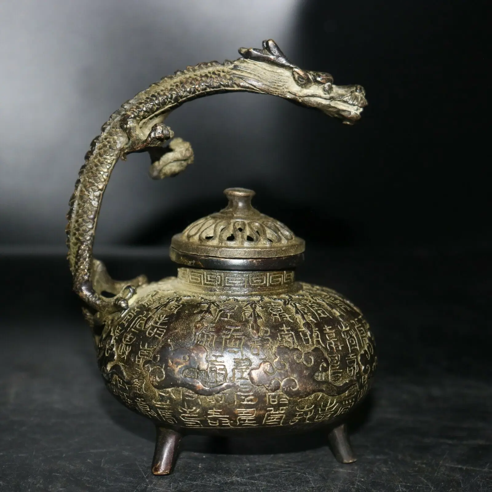 

Antique dynasty bronze daming mark copper Dragon handle exquisite incense burner