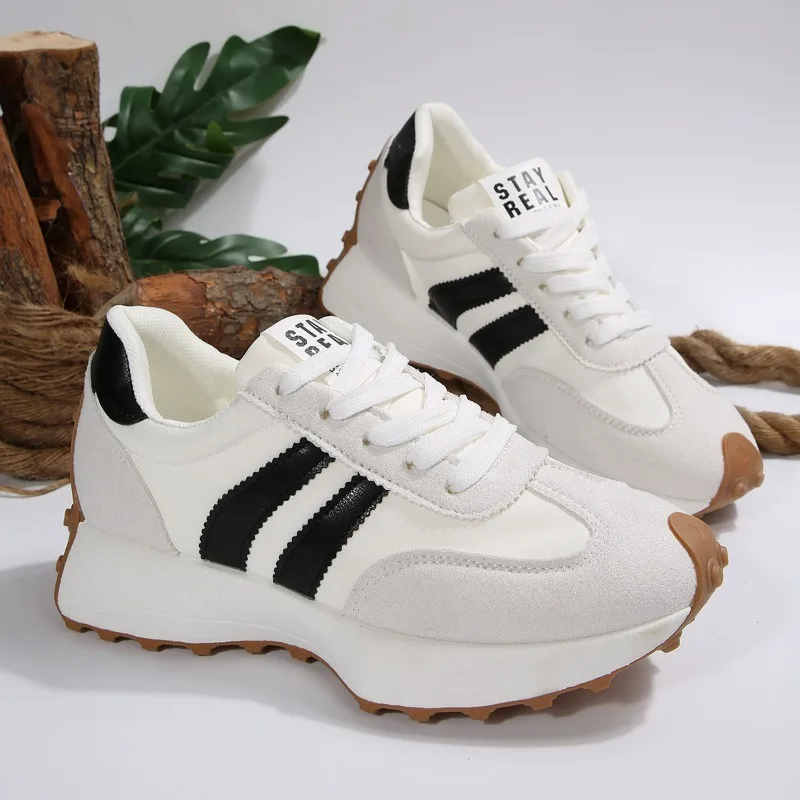 2026 New Trendy Fashion Sneakers for Women - Simple Flat Style, Versatile and Comfortable Casual Shoes