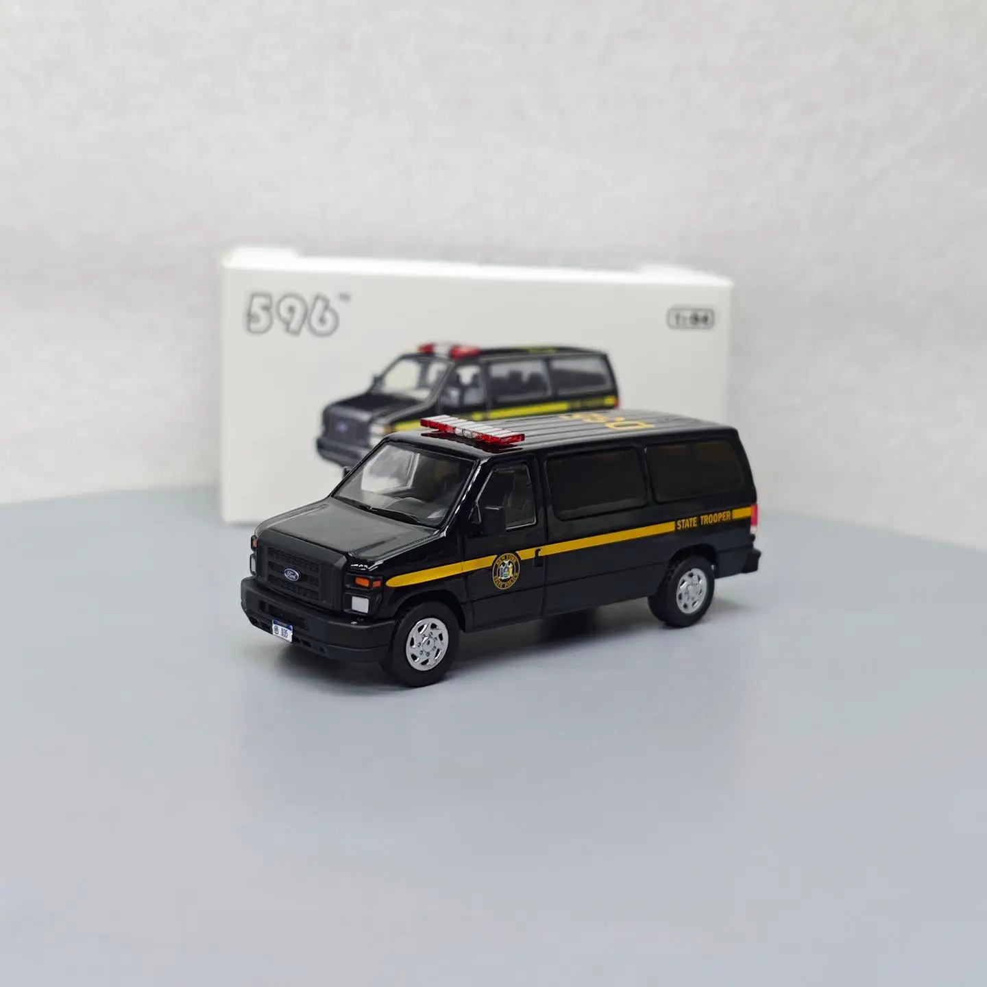 596 1:64 E-Series Vans - New York State Police Department Simulation alloy mini car model collection toy gift