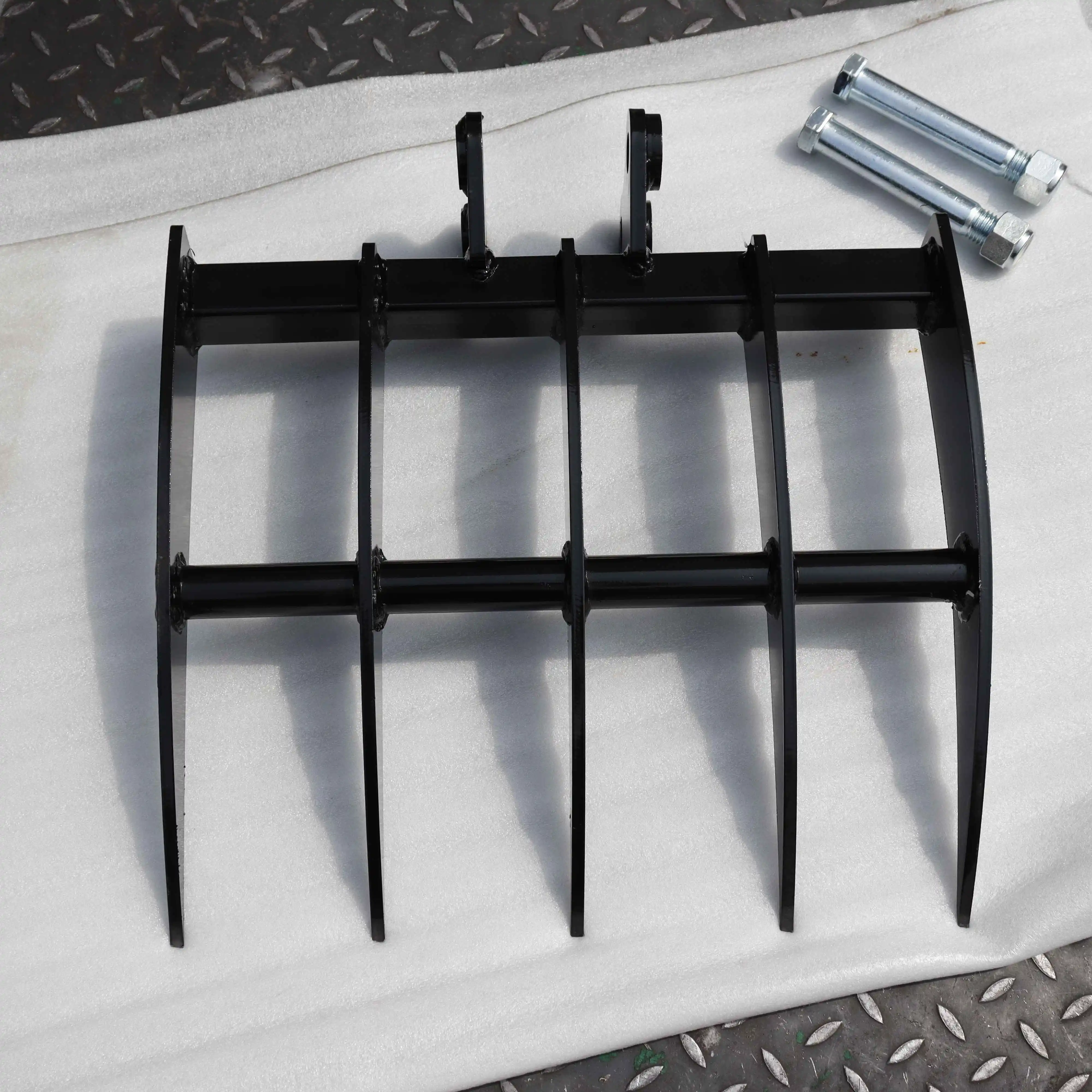 HIGHTOP Excavator Attachments - Rakes, Looseners, Quick Change, Auger, Hedge Trimmers, Hydraulic Thumb Clamps