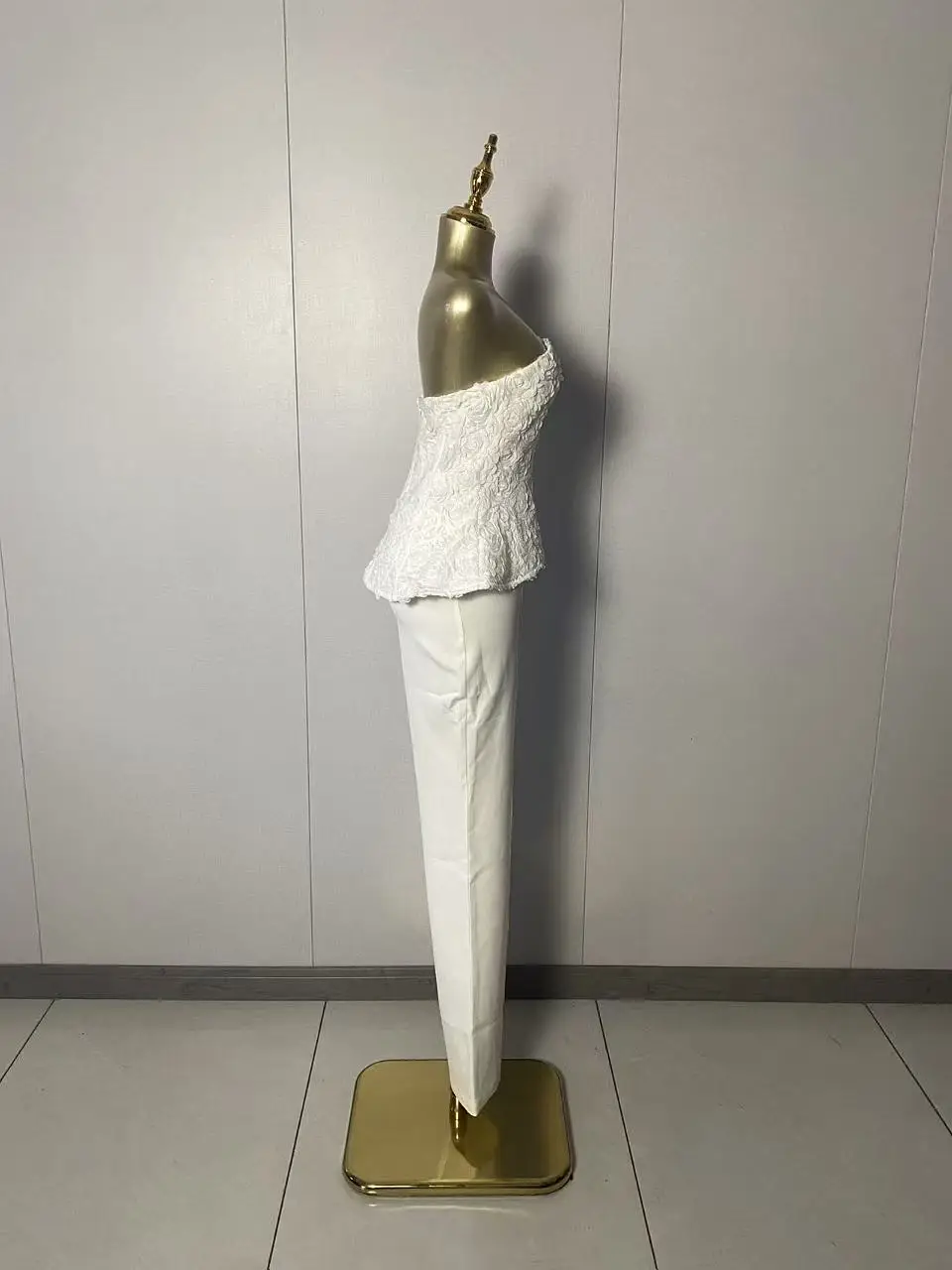 2025 جديد إمرأة مثير بدون حمالات الزهور بلايز بنطال ذو قصة أرجل واسعة أبيض قطعتين مجموعة أنيقة مساء نادي ملابس الحفلات #3