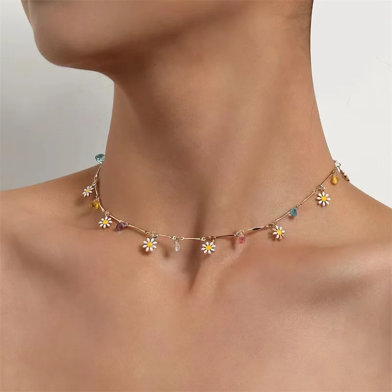 Flower Daisy Clavicle Chain Necklace for Women Girls Korean Style Sweet Short Choker Statement Wedding Bridal Jewelry Bracelet image 3
