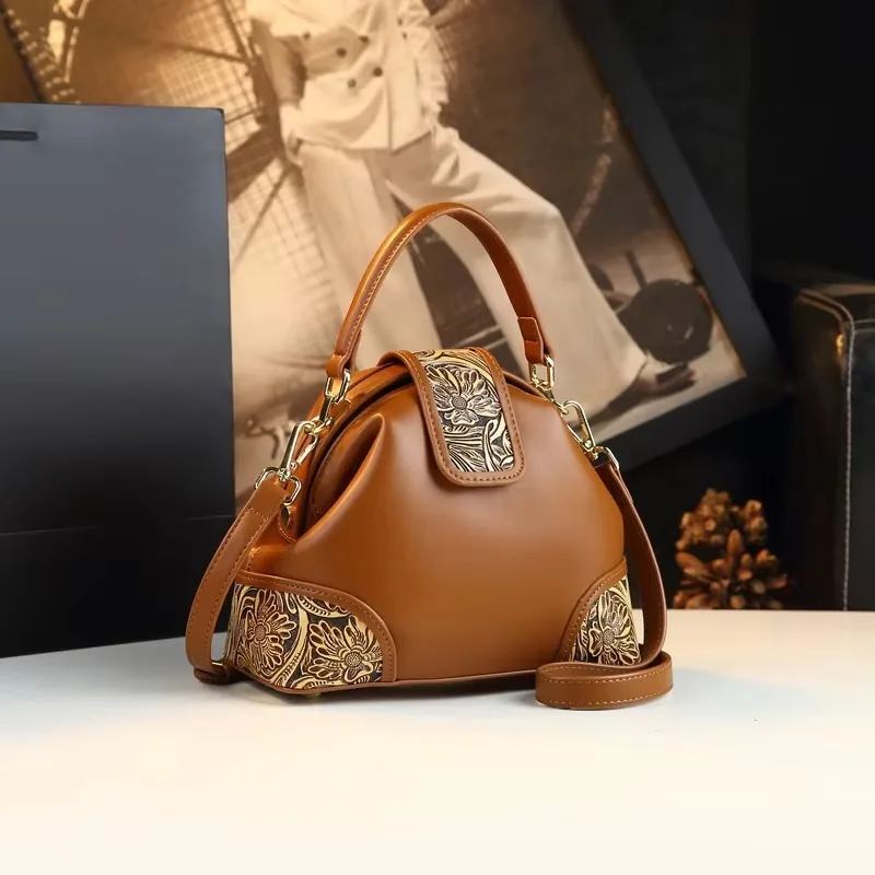 

2026 new fashionable high-end messenger bag elegant small handbag open single shoulder design leather bag
