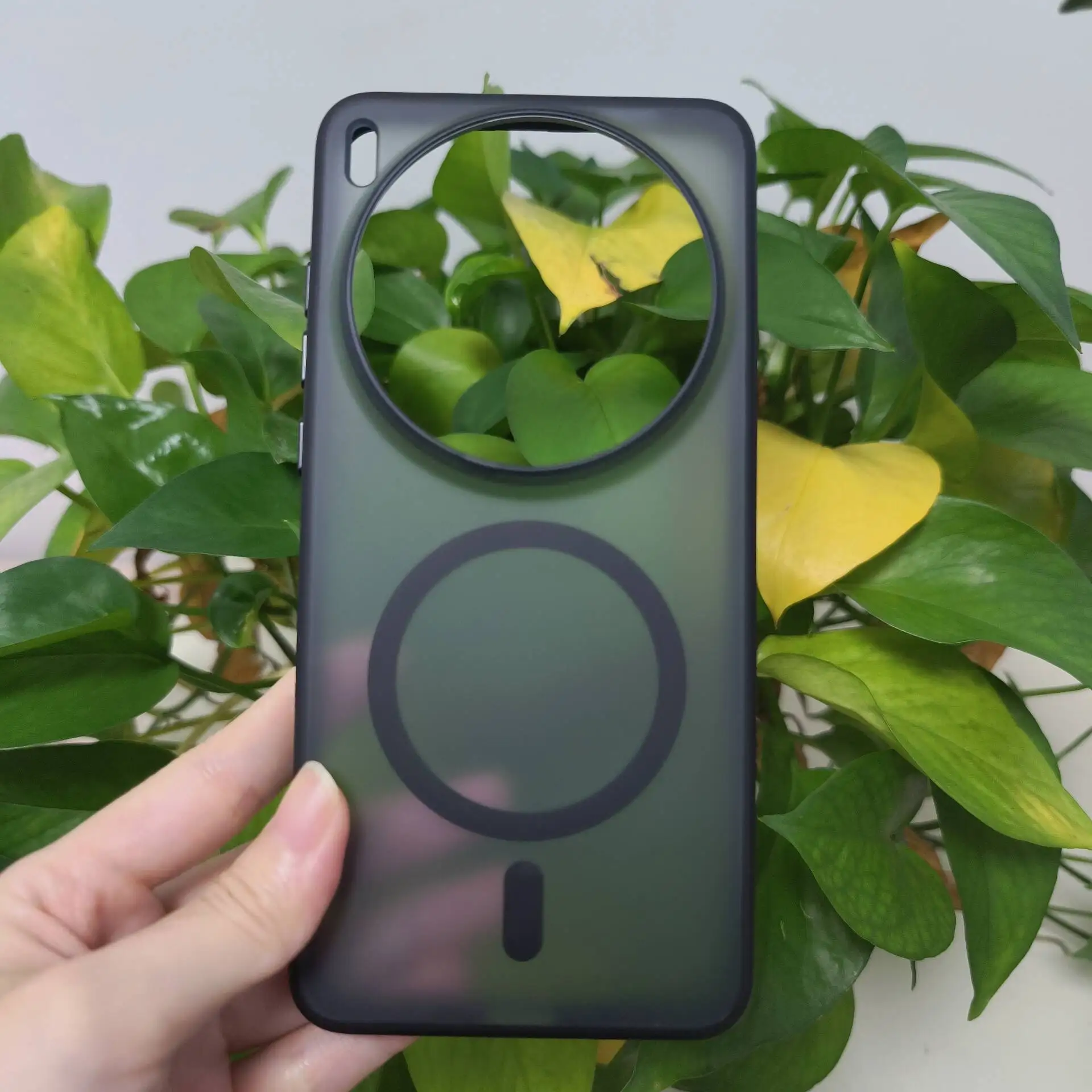Etui ELVEV Frosted Translucent Magnetic Hard PC+Soft TPU 360 do Vivo X300 Ultra X300 Pro °   Obrotowa osłona uchwytu pierścieniowego do X300 — zdjęcie produktu 2