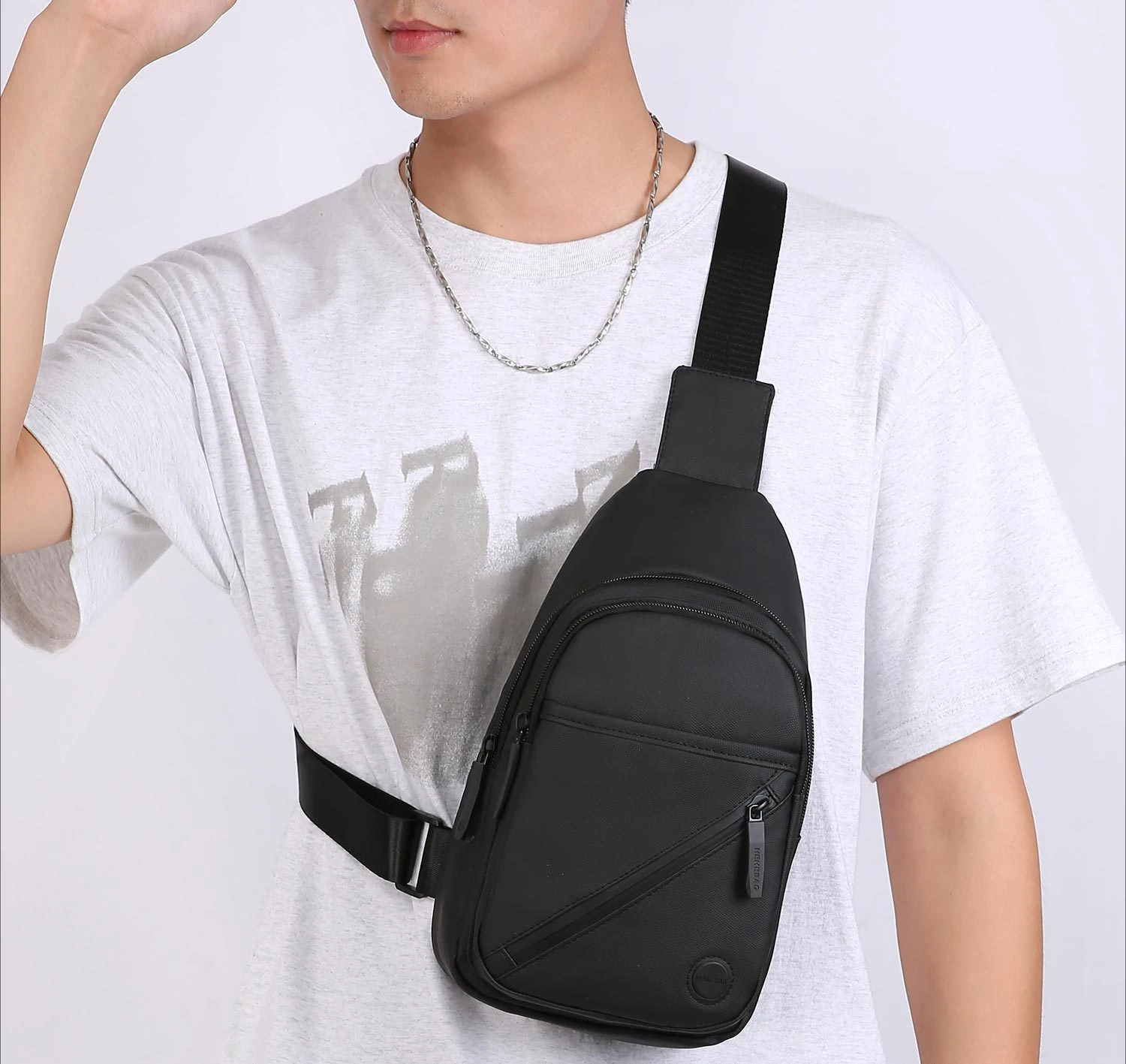 Versatile Men's Small Shoulder Bag, Simple and Trendy Outdoor Shoulder Bag, Crossbody Commuting Waterproof Chest Bag Bags