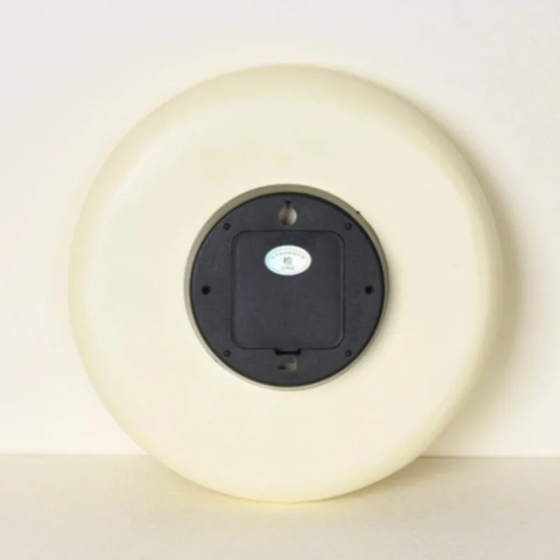 ساعات حائط إبداعية بسيطة على شكل باجل أبيض ساعات حائط فاخرة صامتة لغرفة المعيشة ديكورات غرفة جمالية حديثة إسكندنافية