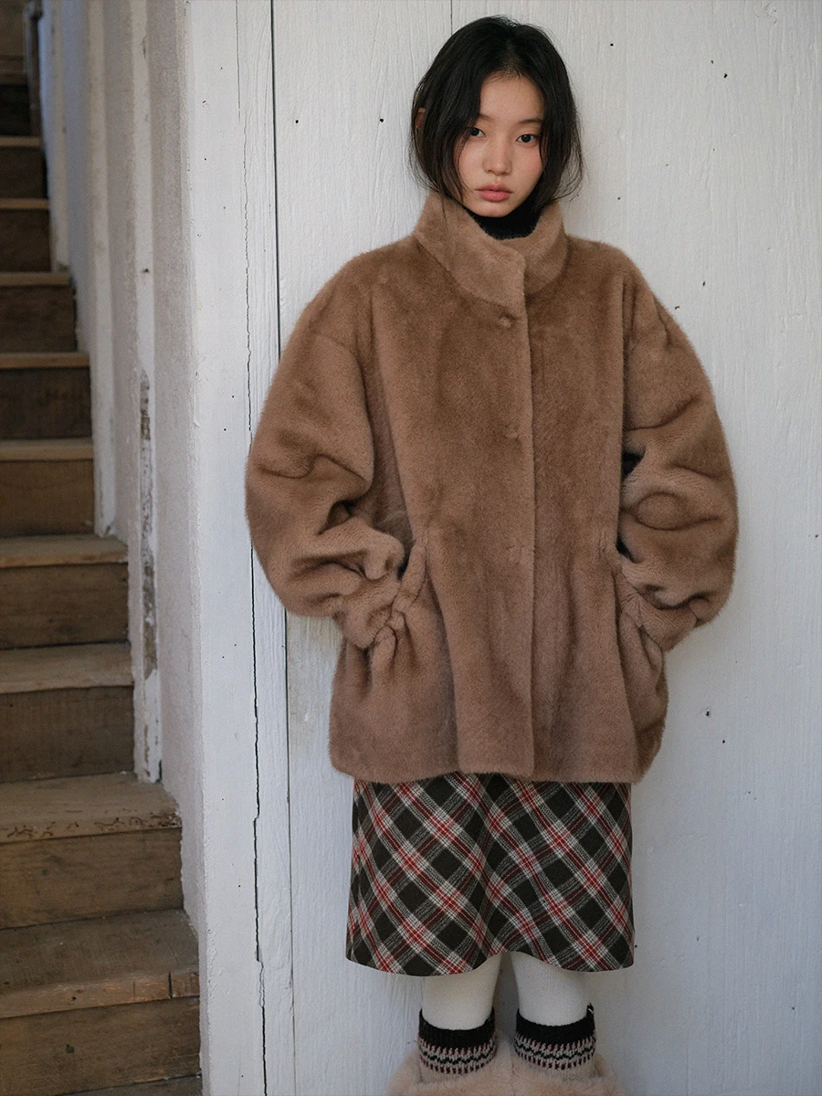 

Blueerror Women's Faux Silver Fur Collar Warm Inteated Coat Winter Long Sve Loose Fit French Sle Pure Color Coat