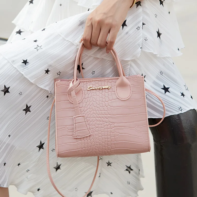 Summer Korean Version of The Crocodile Pattern Letter Label Candy Color Pendant Color Platinum Bag Single Shoulder Handbag