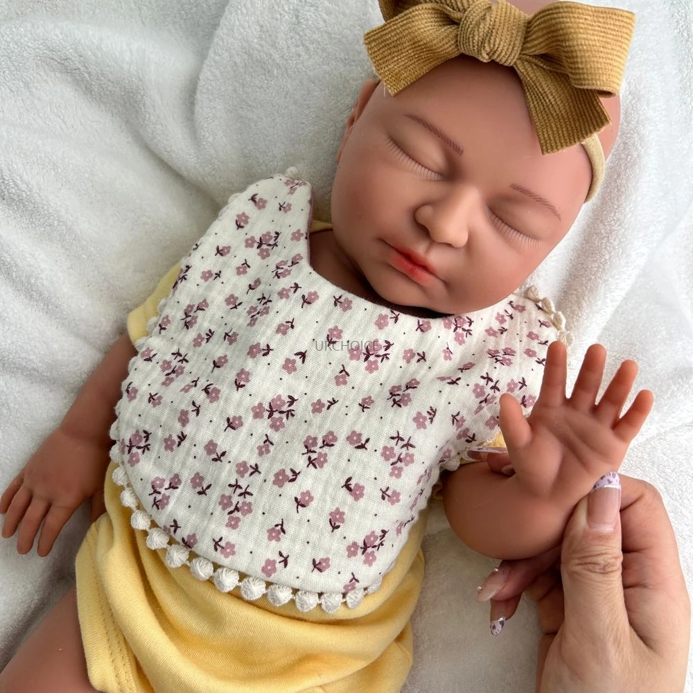 22 بوصة مصنوعة يدويا وزن السيليكون ولدت من جديد طفلة 8.6lb لمسة ناعمة الشعور دمية مقاومة للماء للآباء الحوامل المجموعات