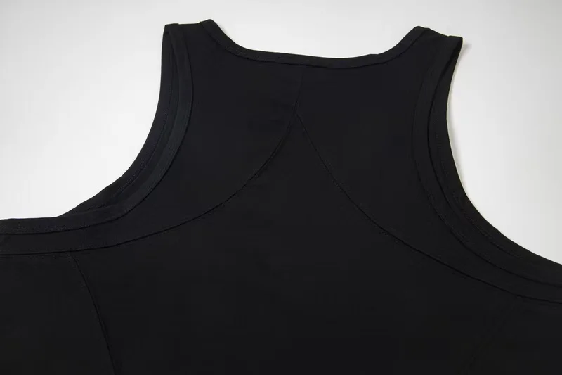 Sleeveless Thug Club Tank Tops Vest Tee Men Women Classic Chest Emboidery Bending Axis Metal Label Loose T-shirt