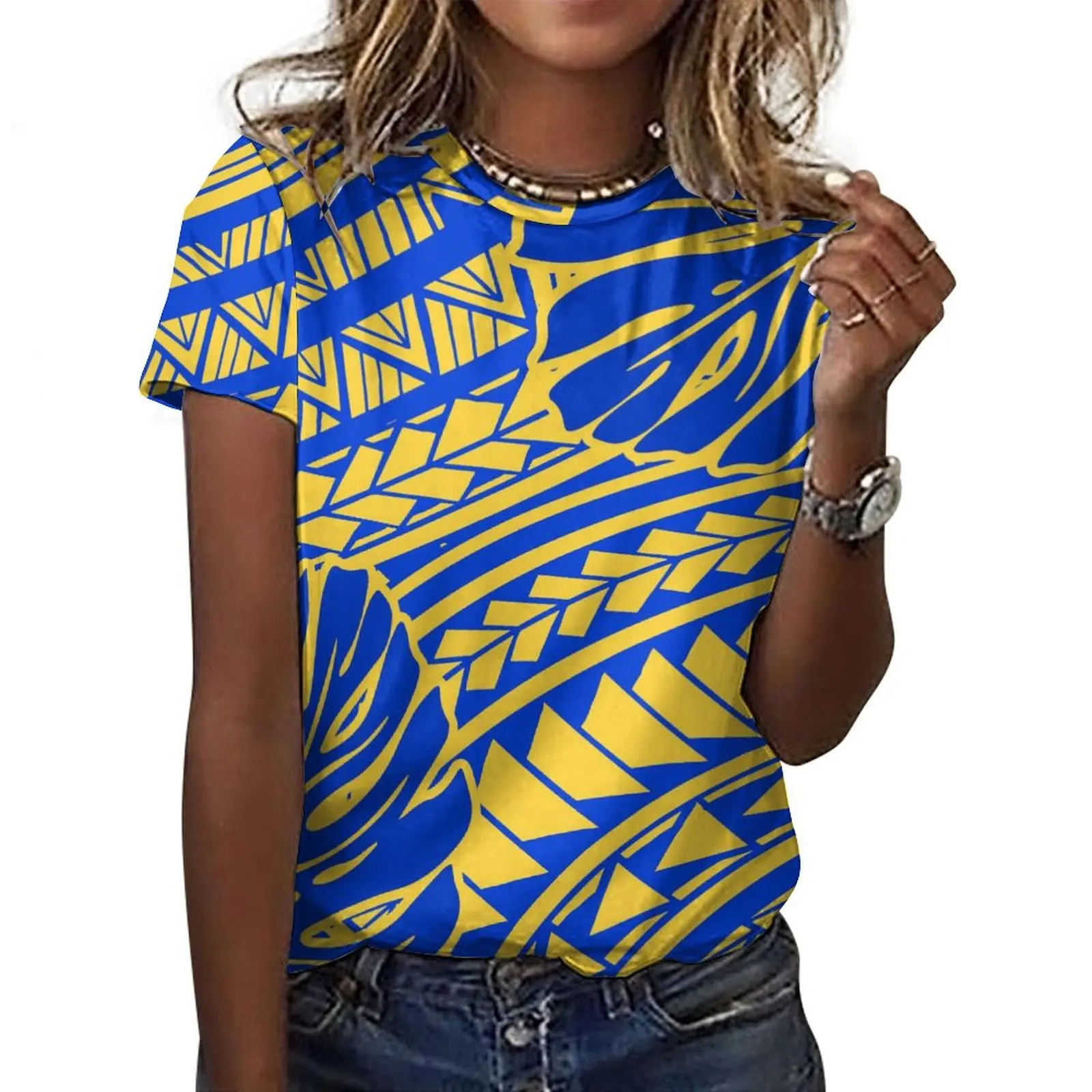 La Chemissette Tendance, Confort et Style pour les Femmes Modernes