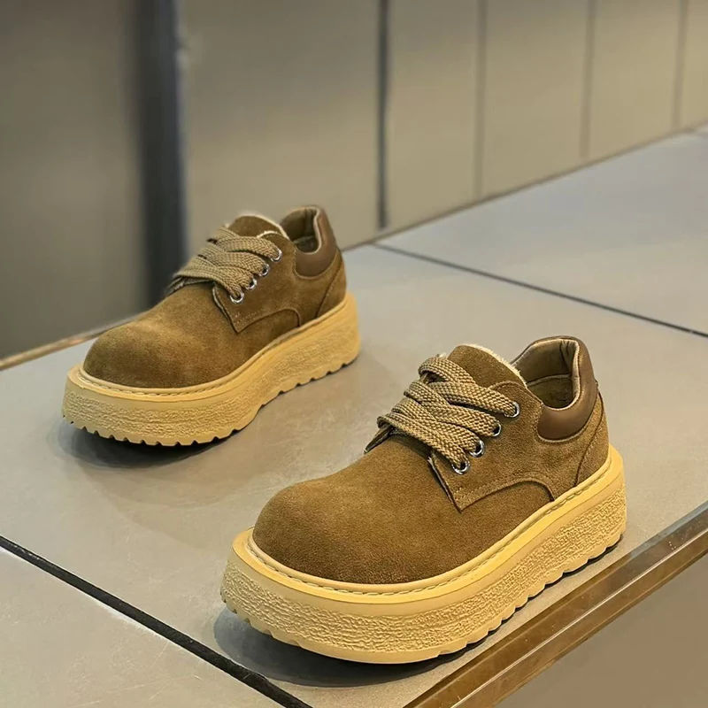 

Brown Solid Colour Anti Slip Man Boots 2025 Autumn Hot Sell Men Casual Shoes Four Seasons Lightweight Outdoor High Top Footwear