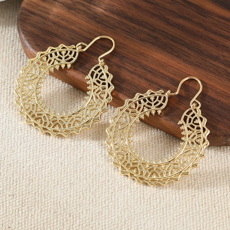Ethnic Style Distressed Hollow Pendant Earrings For Women Banquets And Parties Fashionable Earrings Vintage Jewelry Accessory