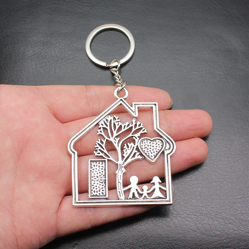 Family Keychain Dad Mom Child Love House Keychain Relatives Key Chain Handbag Accessories House Shape Villain Small Tree Pendant