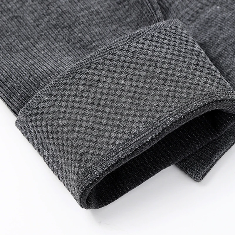 Calcetines modernos de algodón para mujeres