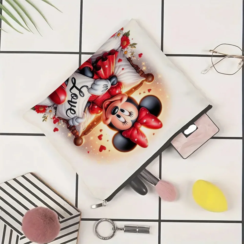 디즈니 미키 마우스 발렌타인데이 메이크업 가방 - 축제적인 하트와 꽃무늬가 특징, 완벽한 여행용 지퍼 파우치 - 재미있는 생일 선물